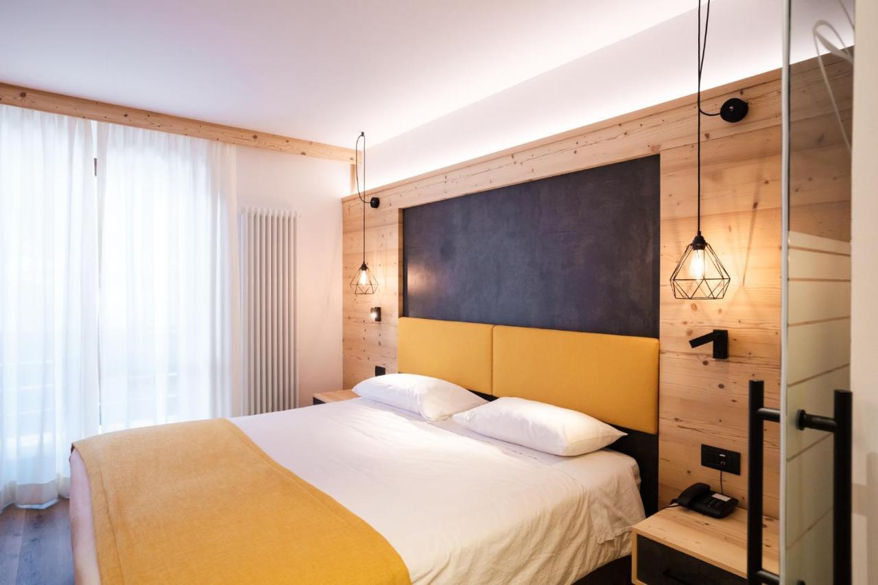 Hotel Piccola Baita Molveno Bagian luar foto