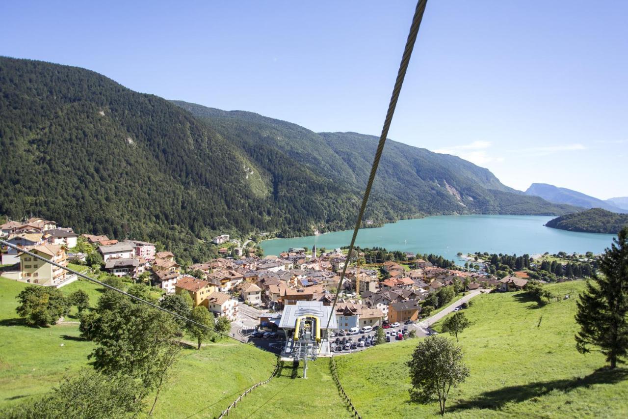 Hotel Piccola Baita Molveno Bagian luar foto