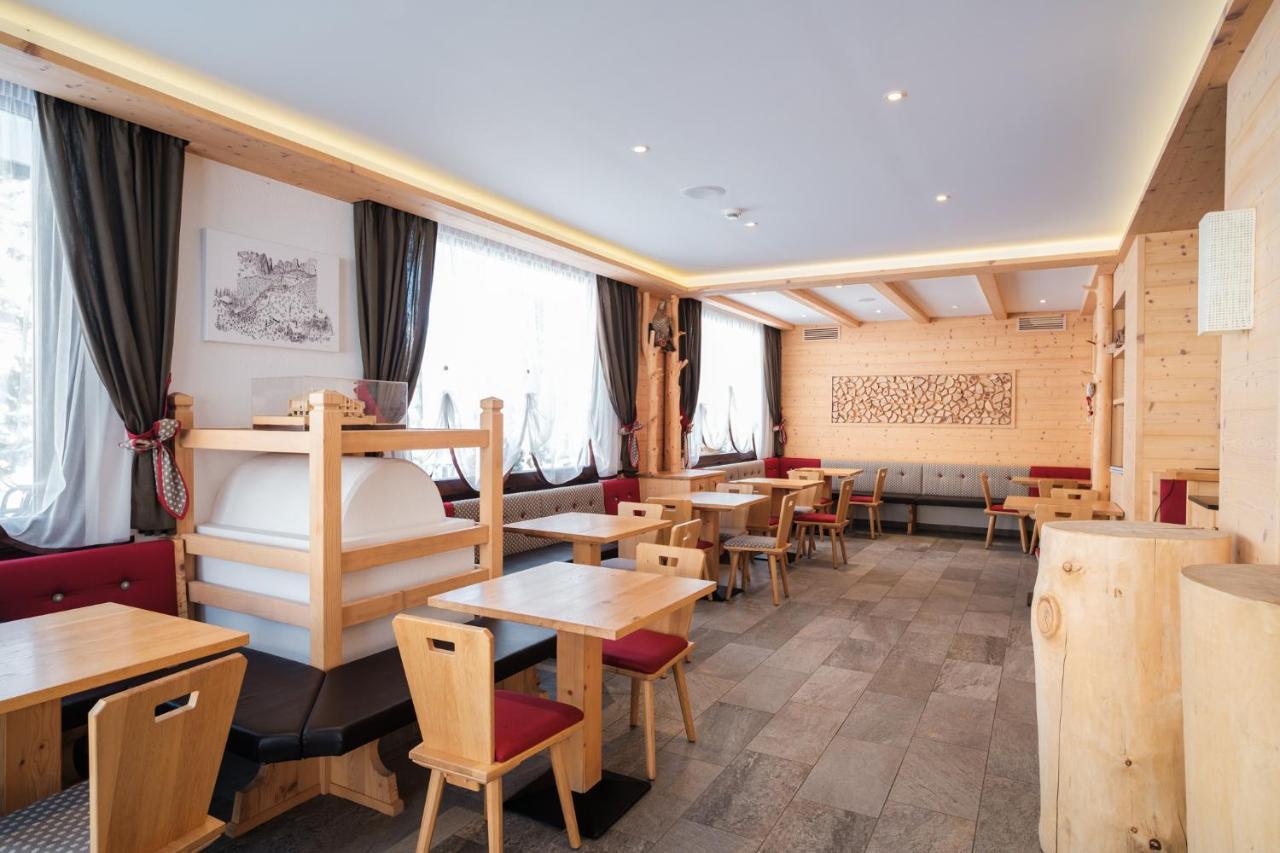 Hotel Piccola Baita Molveno Bagian luar foto